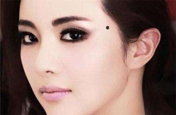 发中有痣的婚姻运势 发中有痣的女人财运怎么样