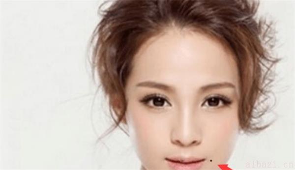 女人左嘴角有痣的含义 女人左嘴角有痣是什么意思