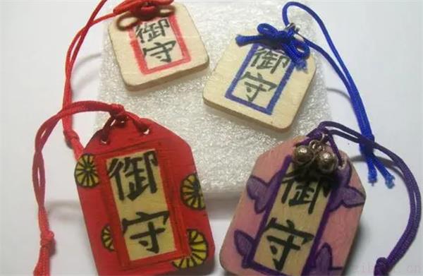 处理用完护身符的几种方式 护身符一年后是否要处理掉