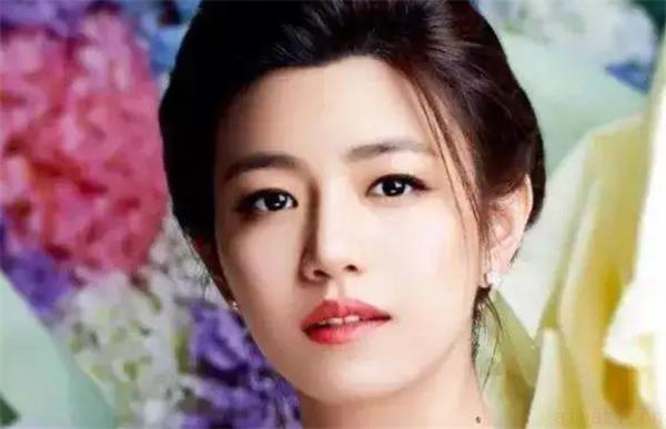 额头饱满明亮的女人面相特征讲解 面相饱满明亮的女人有什么特征