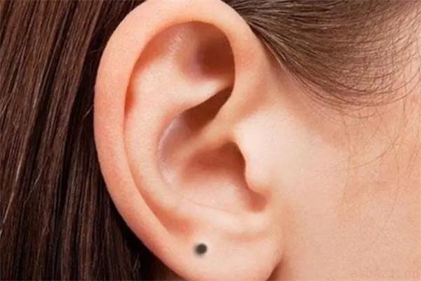 全面分析耳朵薄的女人的命运 耳朵薄代表命就薄吗