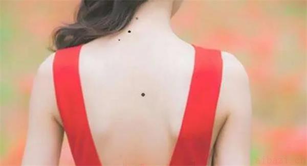 背上有痣的女人好不好 女人背后有痣代表什么